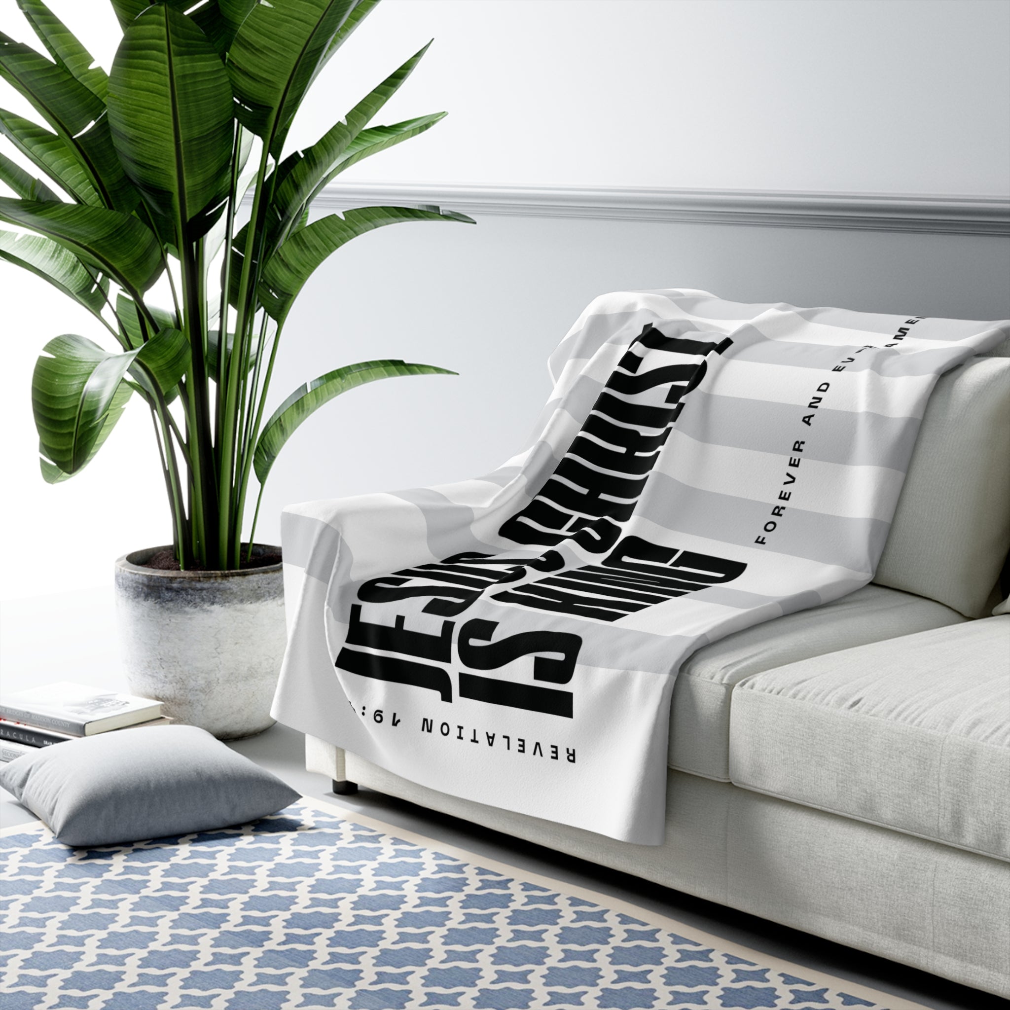 Jesus Is King | Fleece Blanket