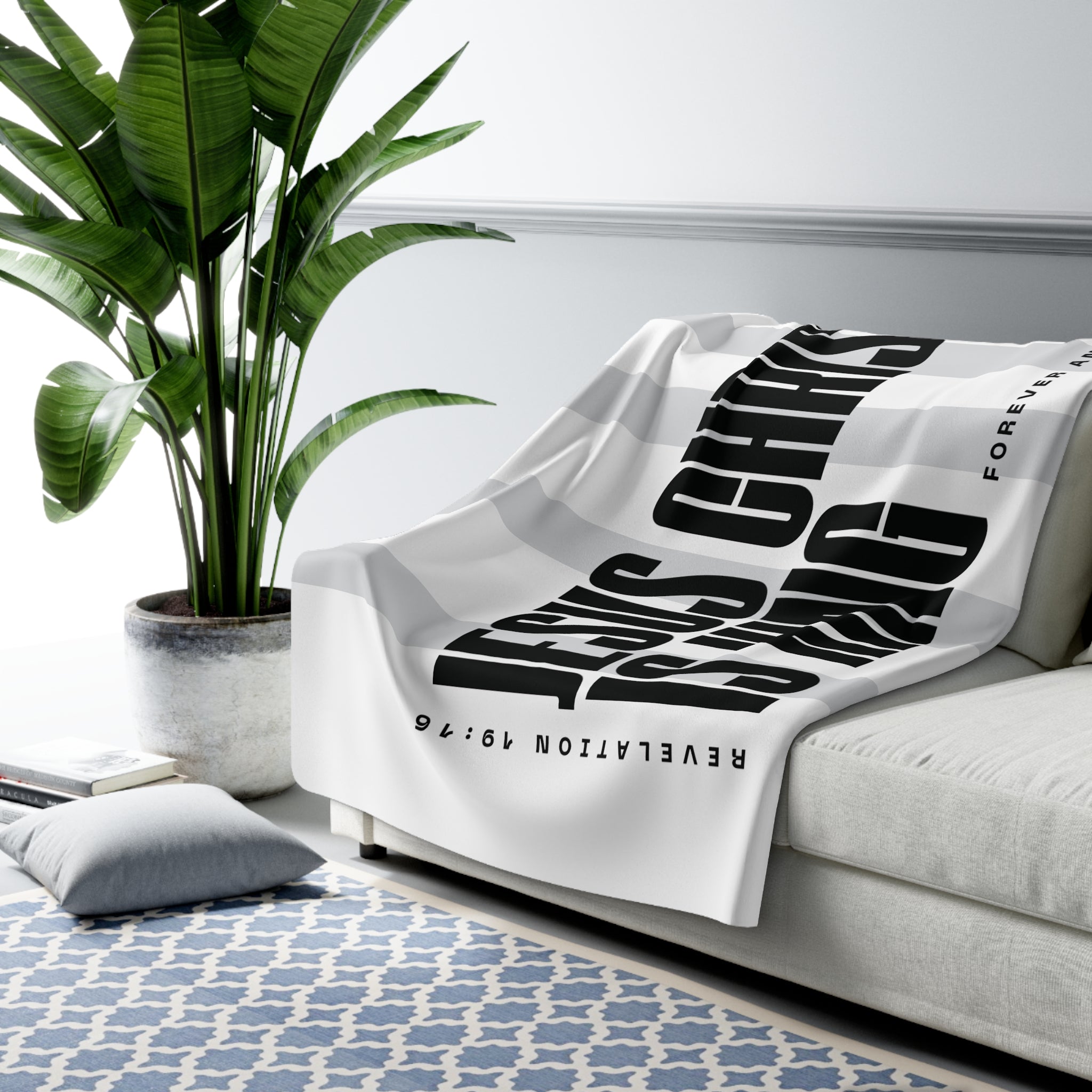 Jesus Is King | Fleece Blanket